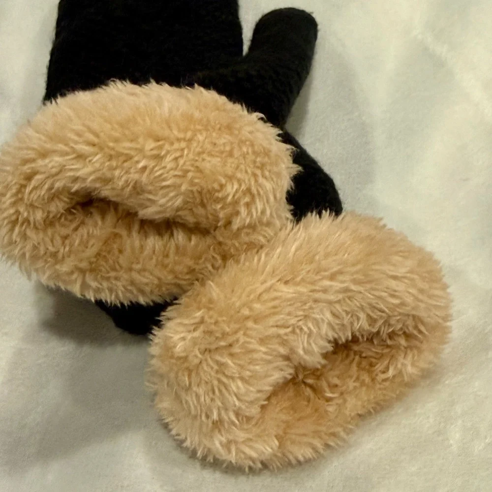 Black Mittens with Tan Fur Trim little Kid